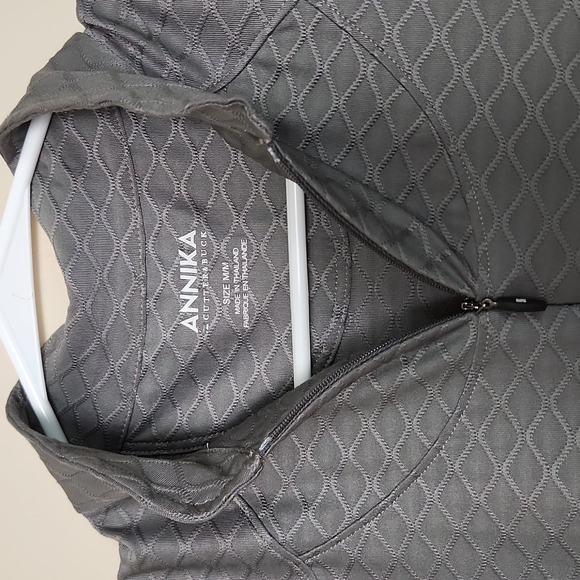 Cutter & Buck Annika Golf No Sleeve Shirt - Picture 4 of 6